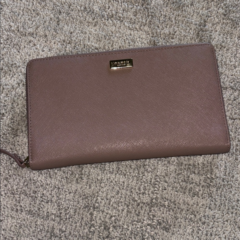 Elegant mauve Kate Spade Wallet - Picture 2 of 4